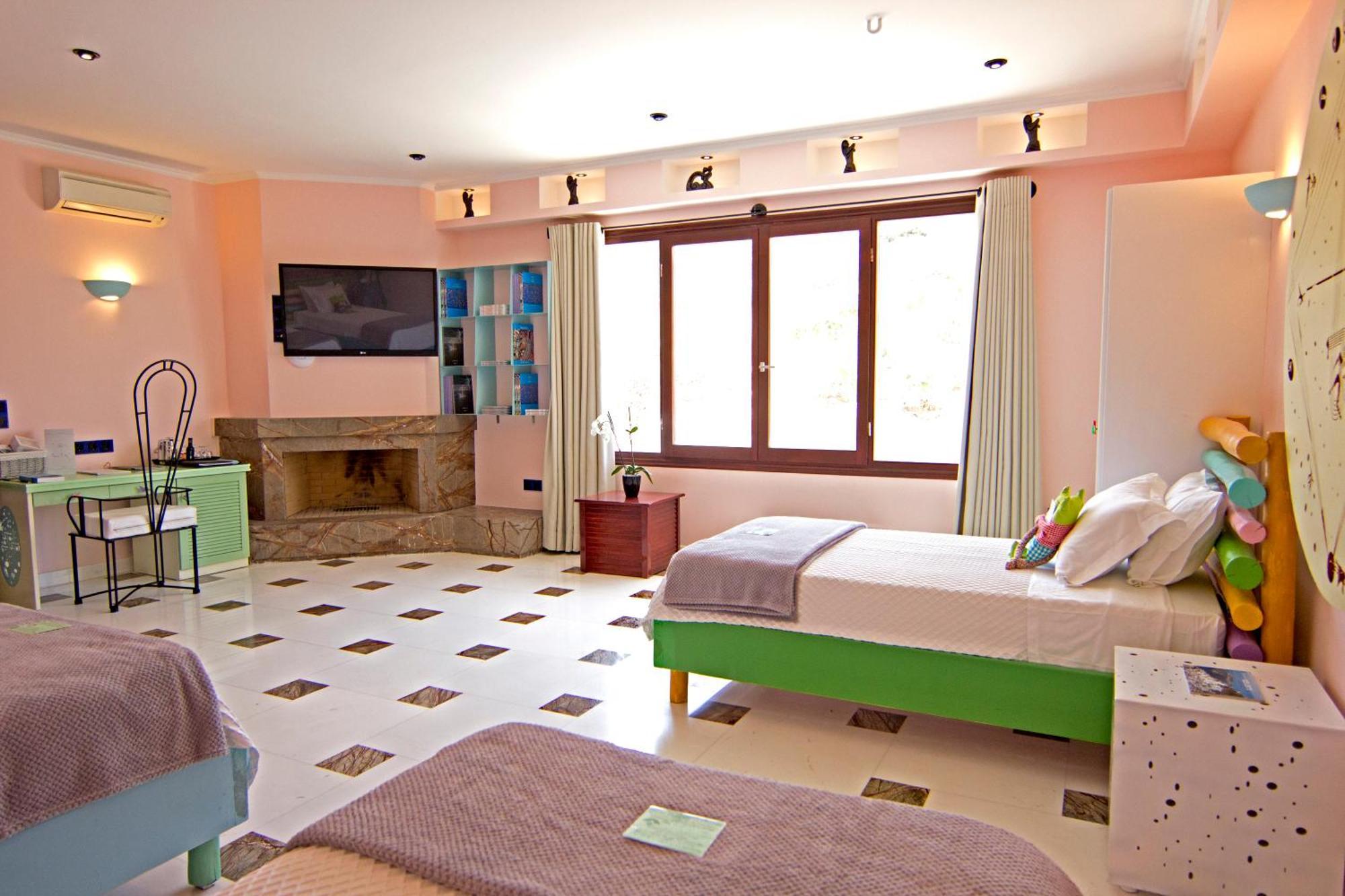 Agalia Luxury Suites Koumpara Room photo